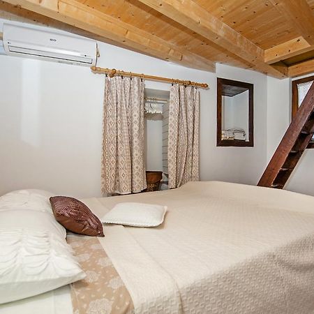Apartments Taylor Ровинь Экстерьер фото