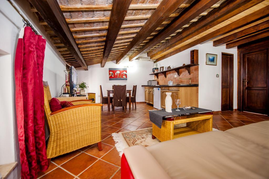Apartments Taylor Ровинь Экстерьер фото