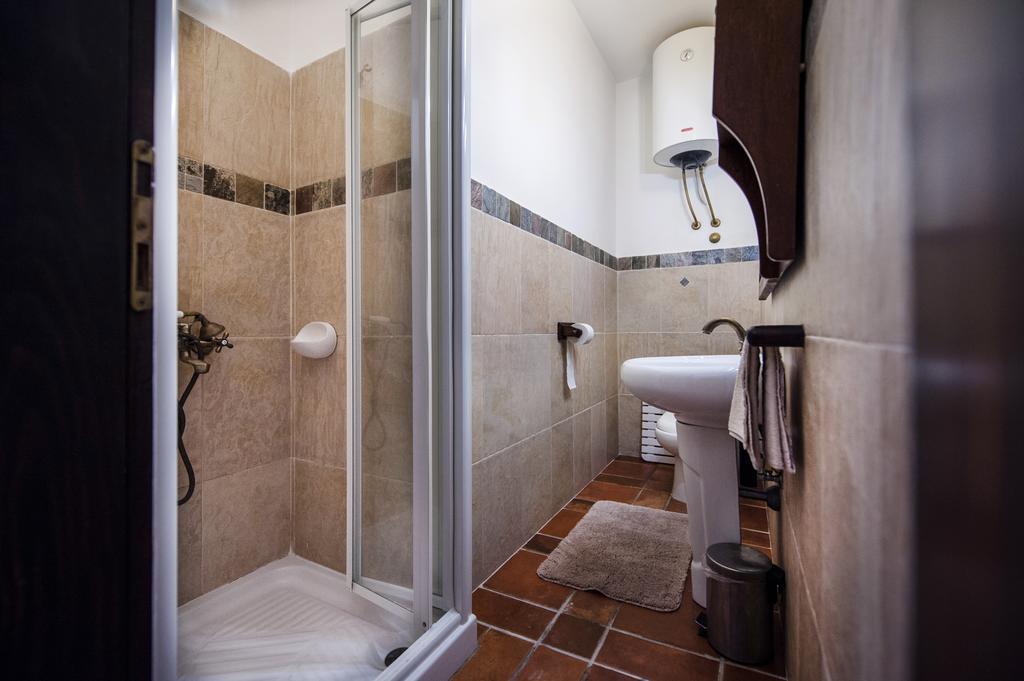 Apartments Taylor Ровинь Экстерьер фото