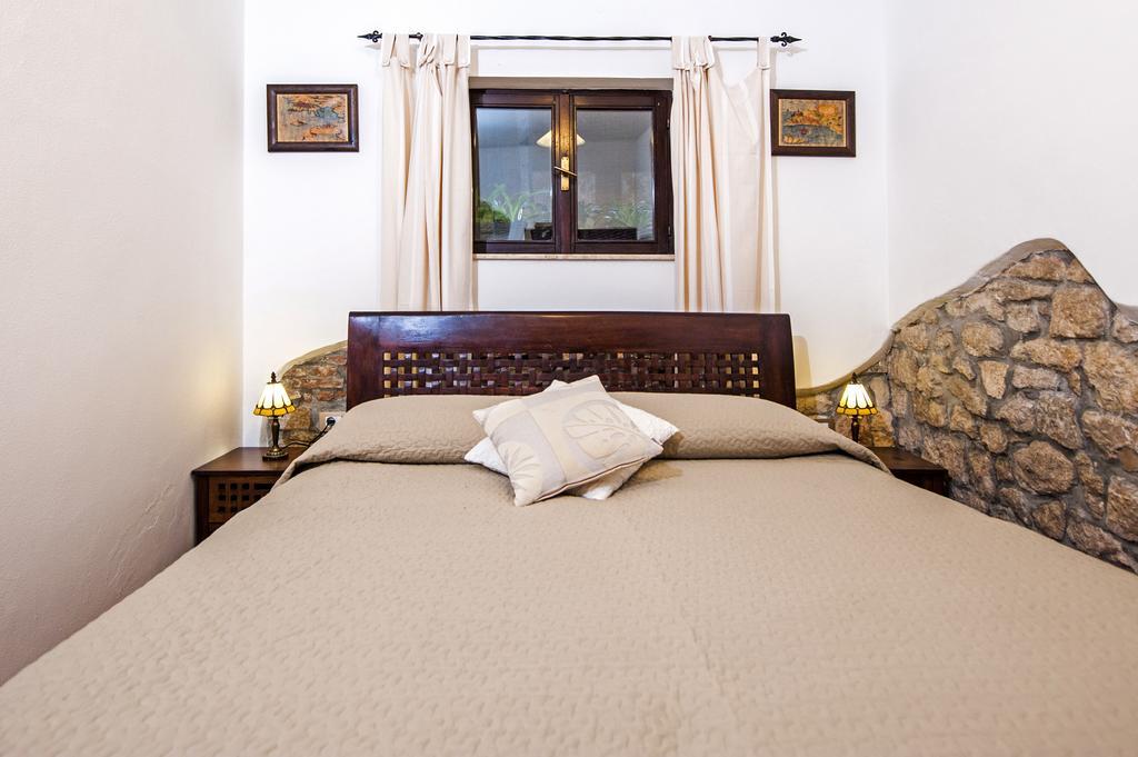 Apartments Taylor Ровинь Экстерьер фото
